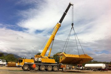 CQ-Crane-Hire-slewing-tipper-bucket